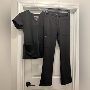 Grey’s Anatomy Signature Scrubs Set BLACK 2207 XXS Callie Pant + XS 2115 Top